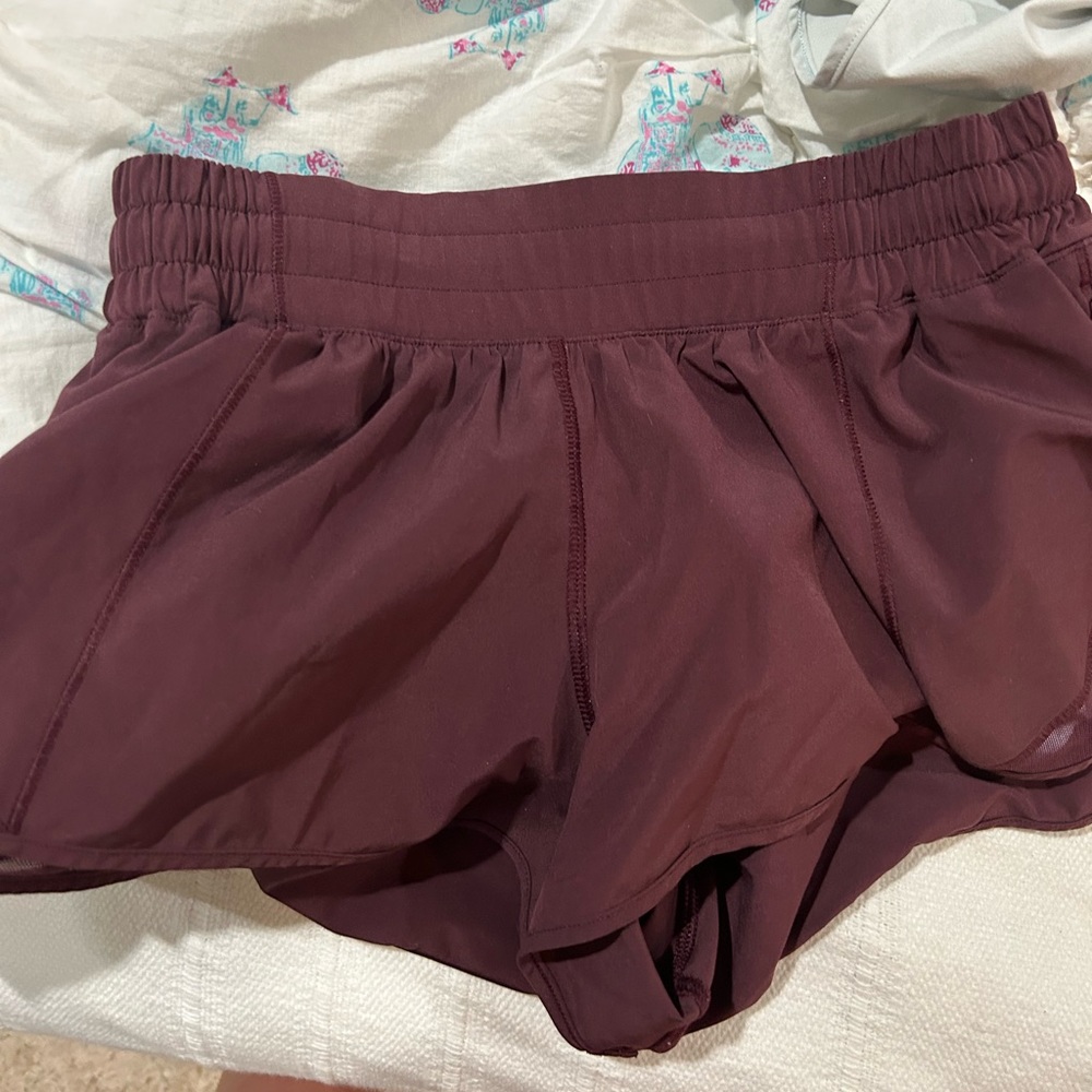 Lululemon hotty hot shorts 2.5 in
